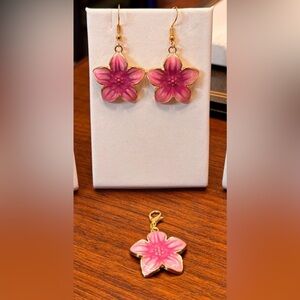 New spring handmade 3 pc set lg Pink Floral Earrings & charm Pendant Set